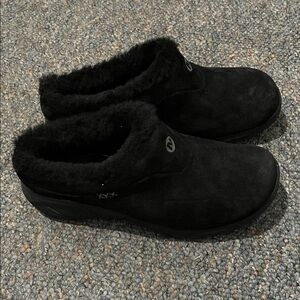 Merrell Black Suede Shearling-Lined Slip-On Mules